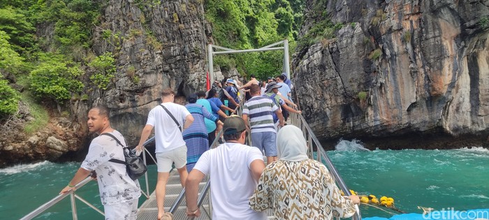 Maya Bay