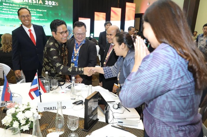 Mendes PDTT Abdul Halim Iskandar