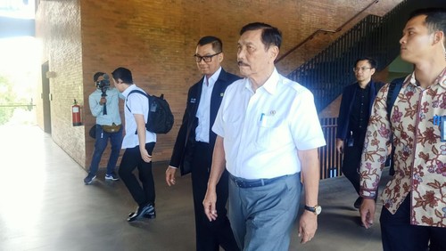 Menteri Koordinator Kemaritiman dan Investasi (Menko Marves) Luhut Binsar Pandjaitan di, Serangan, Denpasar, Bali pada Selasa (25/7/2023).