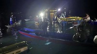 Proses pencarian korban pun dihentikan setelah 27 korban yang sebelumnya dinyatakan hilang ditemukan selamat. Humas Basarnas Kendari Wahyudi mengungkapkan bahwa 27 penumpang yang dilaporkan hilang ternyata sudah berada di rumah masing-masing. Mereka menyelamatkan diri saat kapal tenggelam dengan berenang ke bibir pantai.  