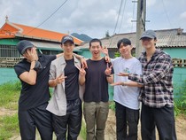 Potret Joohoney Wajib Militer Diantar Member MONSTA X