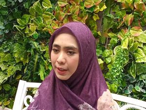 Sempat Dirawat di ICU, Ibu Ria Ricis Kini Jalani Wisuda Penghafal Al-Quran