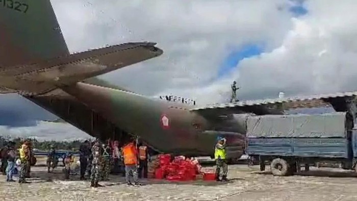 Panglima TNI Laksamana TNI Yudo Margono mengirimkan bantuan untuk 2 distrik di Kabupaten Puncak, Papua Tengah, yang alami kekeringan/kelaparan. (dok Kodam Cenderawasih)