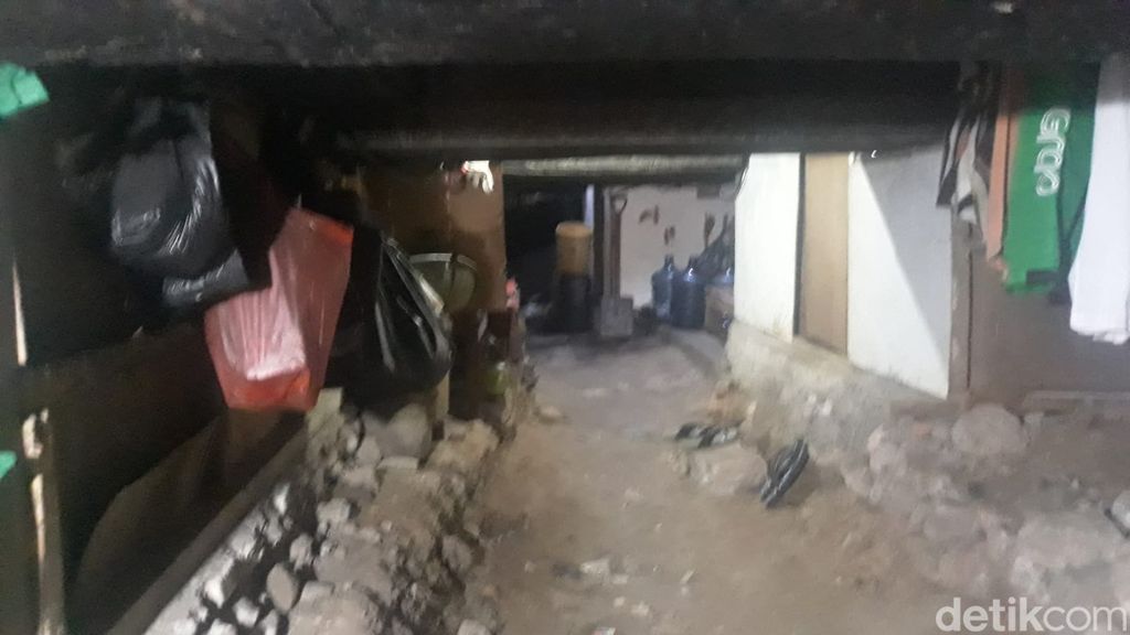 Permukiman di Bawah Kolong Tol
