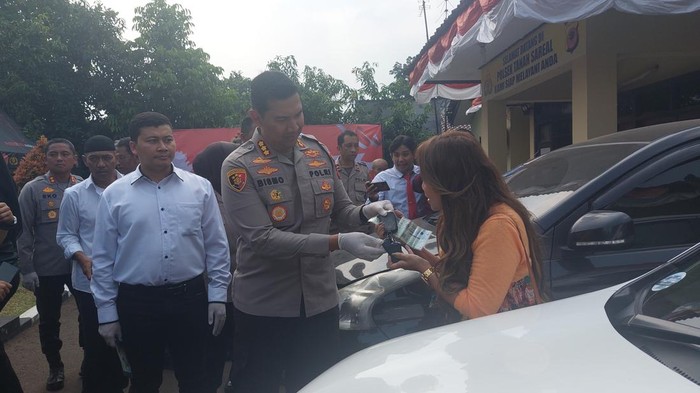 Polisi Kembalikan Mobil Warga yang Dibawa Kabur Sopir Pribadi Lalu Dijual di Medsos (Muchamad Sholihin-detikcom)