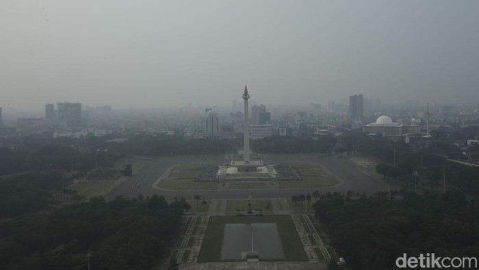 Potret Horor Polusi Jakarta yang Makin Pekat Potret Horor Polusi Jakarta yang Makin Pekat