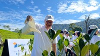 Dalam acara ini Astra Financial bekerja sama dengan Jejakin, Perhutani, serta Kelompok Tani Hutan (KTH) Cibulao. Kedepannya, akan dilakukan monitoring terhadap pohon yang ditanam di lokasi ini dalam upaya untuk mendukung penyerapan karbon yang sejalan dengan program pemerintah Indonesia, yaitu Nature Based Solution. 