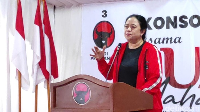 Puan Maharani saat berkunjung ke DPC PDIP Kota Pekalongan, Selasa (25/7/2023).
