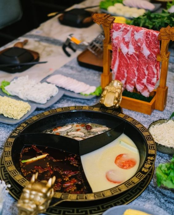 Slurrp! 5 Rekomendasi Hotpot Enak Buat Makan Usai Gajian