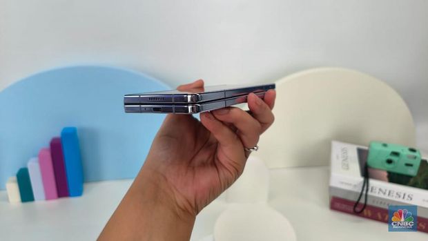 Samsung Galaxy Z Fold 5 (CNBC Indonesia/Tini Bohang)