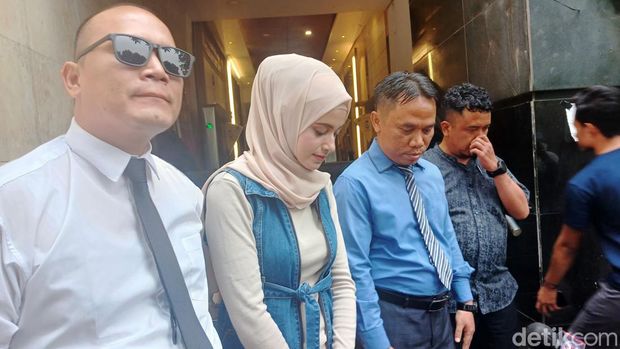 Sarah Alamudi, mantan istri Rizal Djibran.