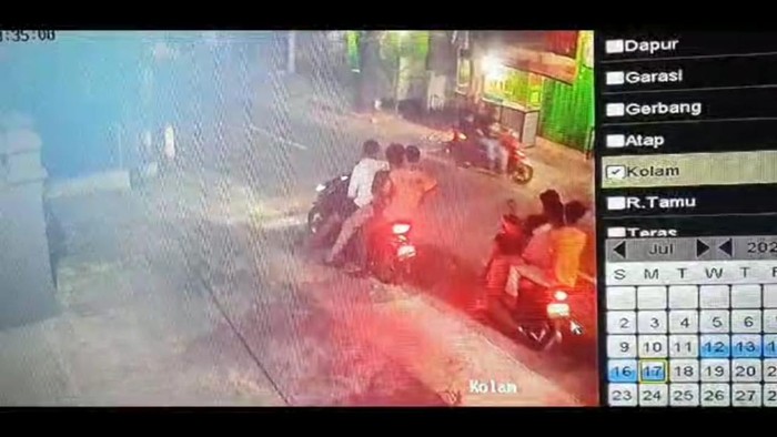 Tangkapan layar CCTV,