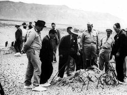 Potret Asli Uji Coba Bom Atom Oppenheimer yang Mencekam