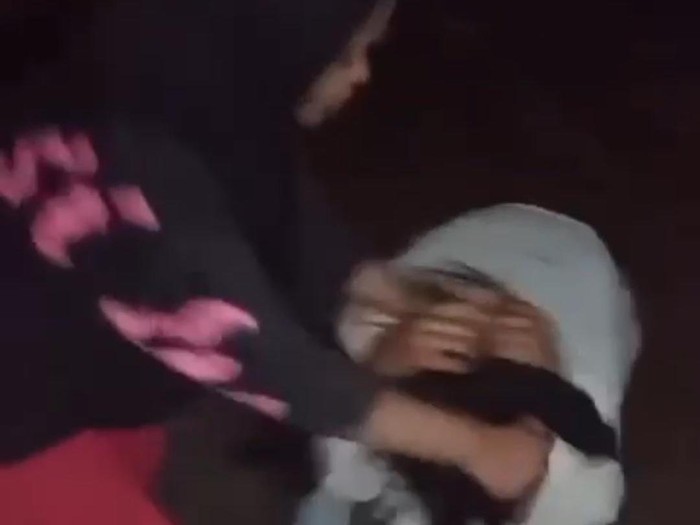 Viral wanita di Kubu Raya menganiaya perempuan.