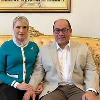 Setelah lima tahun menikah, Sofie mengumumkan kehamilannya. “Maret 2023 - Saya dan suami dengan bahagia mengumumkan bahwa kami tengah menanti kehadiran anak pertama,” tulis Sofie di Instagramnya. Saat itu usia kandungan Sofie sudah memasuki enam bulan. Foto: dok. Instagram/@ljo_