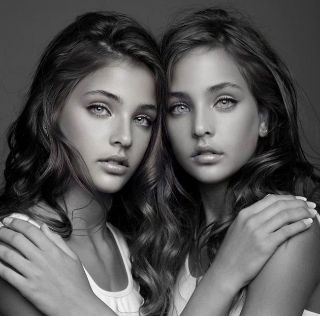 Meski sudah punya popularitas, Jaqi tidak ingin kedua anaknya untuk salah jalan. Karena itu, ia mengarahkan mereka secara hati-hari. Foto: Instagram