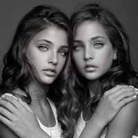 Meski sudah punya popularitas, Jaqi tidak ingin kedua anaknya untuk salah jalan. Karena itu, ia mengarahkan mereka secara hati-hari. Foto: Instagram