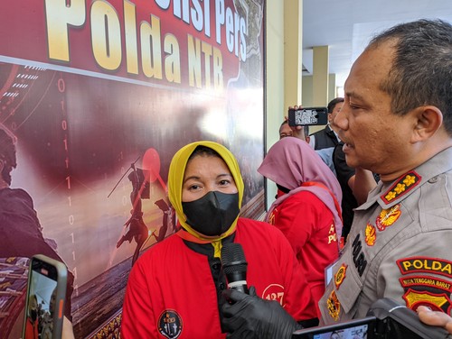 B pelaku TPPO kirim 2 warga Sumbawa dan Lombok ke Libya atas perintah bos dapat upah Rp 7 juta, Rabu (26/7/2023). Foto: Ahmad Viqi/detikBali.