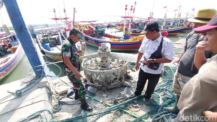 Bangkai pesawat diduga pesawat pengintai Belanda era PD II di Gresik.