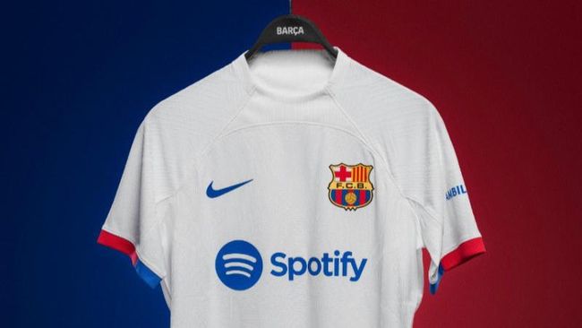 Barcelona Pamer Jersey Warna Putih, Mirip Kostum Real Madrid?