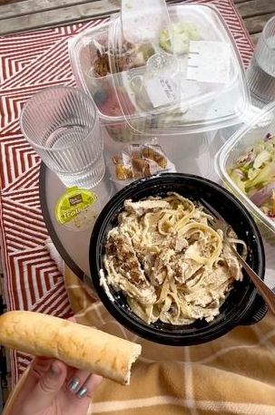 Tinggal di Alaska, Wanita Ini Harus Tempuh 321 Km Demi Beli Makanan