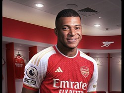 Meme yang ini memaparkan pendapat bahwa cuma Arsenal yang masuk akal membeli Mbappe. Foto: Twitter