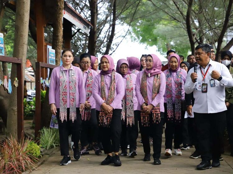 BSI Dukung Pelestarian Lingkungan Laut