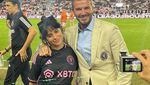 Pakai Jersey Messi, Camila Cabello Girang Ketemu Idola