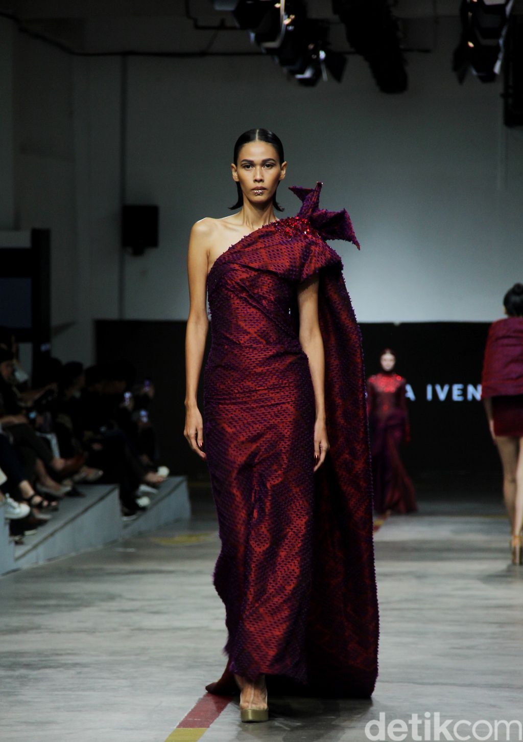 Desainer IPMI Ivan Gunawan, Eri, Monica Ivena, Rama Dauhan dan Wilsen Willim 'Kain Negeri' di acara JF3 2023, Kelapa Gading. Jakarta. Selasa [25/7/2023].