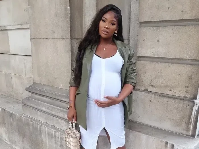 Wanita ngidam makan tanah liat selama 10 tahun.