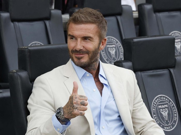 Jul 25, 2023; Fort Lauderdale, FL, USA; Inter Miami CF co-owner David Beckham and wife Victoria Beckham look on before the game between Inter Miami CF and Atlanta United at DRV PNK Stadium. Mandatory Credit: Jasen Vinlove-USA TODAY Sports