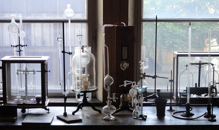 Ilustrasi laboratorium