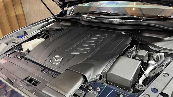 Ilustrasi mesin Mazda CX-60
