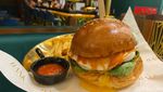 Bar Hits di Mal Jakarta Ini Sajikan Burger Wagyu hingga Cocktail Gold Finger