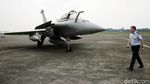 Jet Rafale dan Pesawat Tanker Prancis Mendarat di Bandara Halim