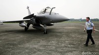 Ini adalah jet tempur Rafale.  