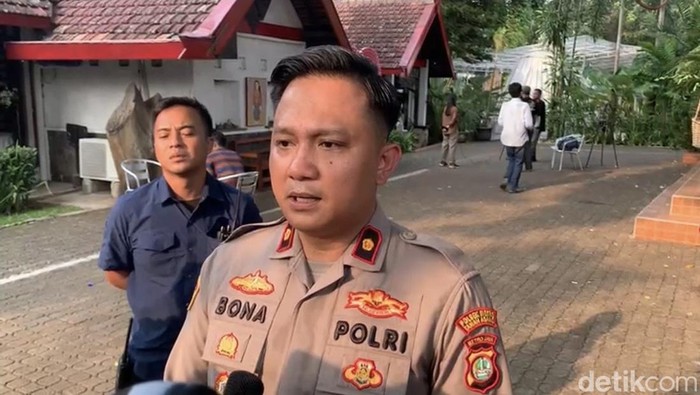 Kapolsek Tanah Abang Patar Mula Bona