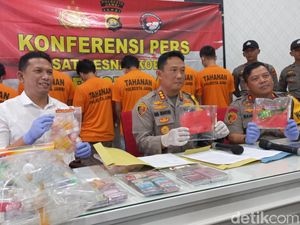 Emak-emak Beraksi, Kasat Narkoba Diganti