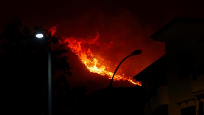 A burnt house is seen following a wildfire in the Sicilian village of Romitello, near Palermo, Italy, July 25, 2023. REUTERS/Alberto Lo Bianco 
NO RESALES. NO ARCHIVES