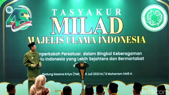 Ketua Komisi Dakwah MUI Cholil Nafis memimpin ikrar komitmen kebangsaan.
