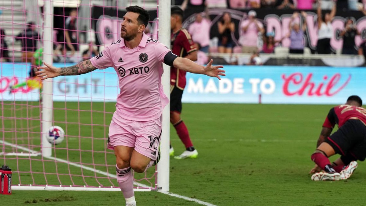 Lionel Messi mencetak dua gol untuk Inter Miami di laga melawan Atlanta United (Foto: USA TODAY Sports via Reuters Con/Jasen Vinlove)