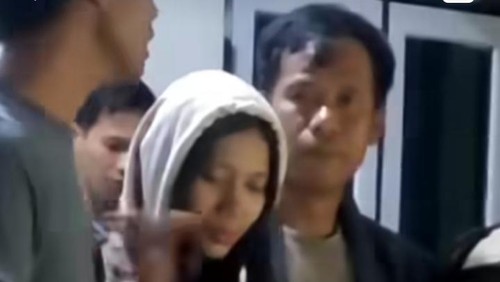 Mahasiswi Universitas Mataram berinisial NWAP meminta maaf setelah menyebut tidak ada perempuan yang cantik di Desa Kayangan, Lombok Utara, NTB, Minggu (23/7/2023).