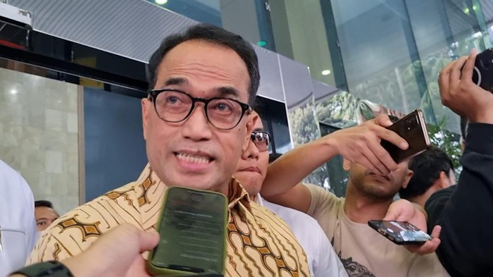 Menhub Budi Karya usai diperiksa KPK sebagai saksi (Yogi-detikcom)