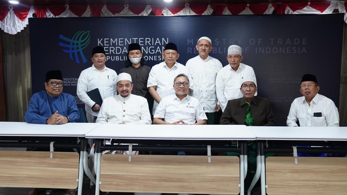 Menteri Perdagangan Bertemu dengan Petani Garam