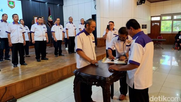 Pelantikan Kepengurusan Dewan Pimpinan Wilayah (DPW) Majelis Umat Kristen Indonesia (MUKI) Solo, di Balai Kota Solo, Rabu (26/7/2023)