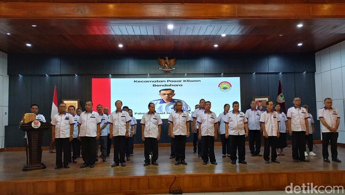 Pelantikan Kepengurusan Dewan Pimpinan Wilayah (DPW) Majelis Umat Kristen Indonesia (MUKI) Solo, di Balai Kota Solo, Rabu (26/7/2023)