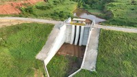 KIT Batang juga sudah merapikan aliran sungai dan long storage.