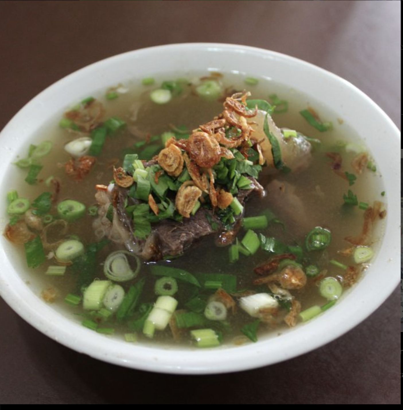 Rekomendasi 5 Sop Daging yang Hangat Segar, Cocok Untuk Makan Siang