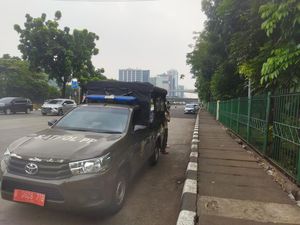 Satpol PP Jaga Hutan Kota di Jaktim yang Diduga Lokasi Ngumpul LGBT