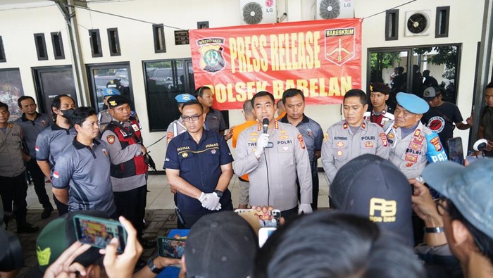 Setahun curi motor, dua pria di Bekasi sampai bisa beli mobil
